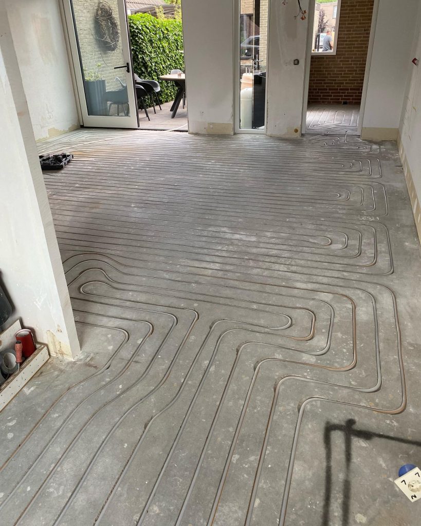Vloerverwarmingsproject: zandcementvloer van 55 m²